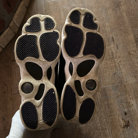 Black and white Jordans - Picture 2 of 4